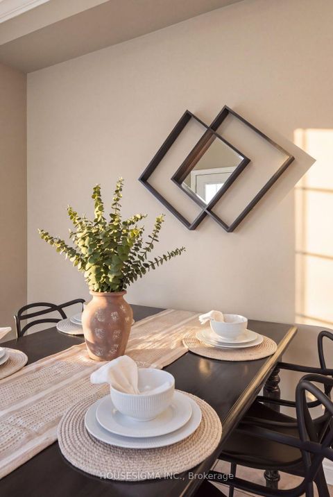 Photo 16 at 23 Battleford Avenue, Vellore Village, Vaughan
