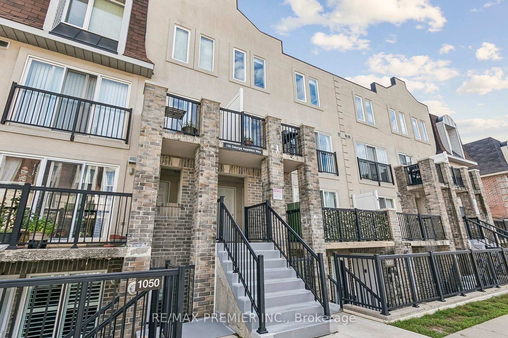 2152 - 105 George Appleton Way, CFB, Toronto 