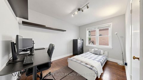 Photo 17 at 32 Allonsius Drive, West Deane, Toronto