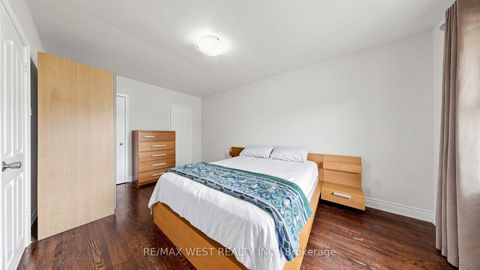 Photo 24 at 32 Allonsius Drive, West Deane, Toronto
