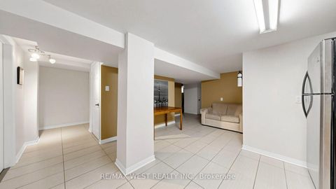 Photo 26 at 32 Allonsius Drive, West Deane, Toronto
