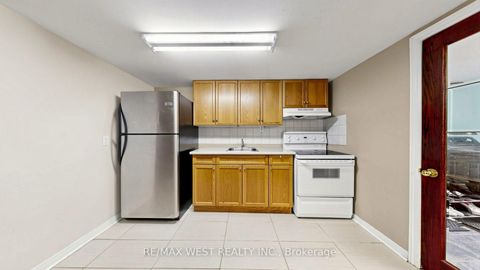 Photo 29 at 32 Allonsius Drive, West Deane, Toronto