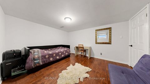 Photo 31 at 32 Allonsius Drive, West Deane, Toronto