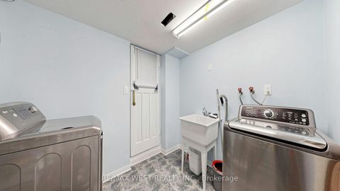 Photo 35 at 32 Allonsius Drive, West Deane, Toronto