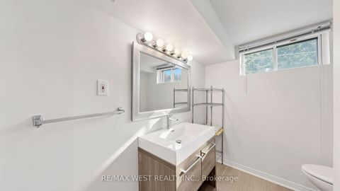 Photo 36 at 32 Allonsius Drive, West Deane, Toronto