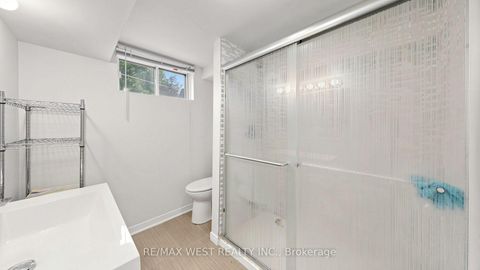Photo 37 at 32 Allonsius Drive, West Deane, Toronto