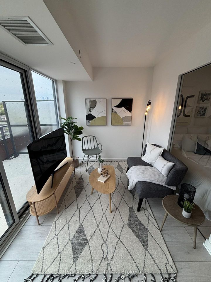 Photo 10 at 416 - 5 Lakeview Avenue, Bellwoods, Toronto