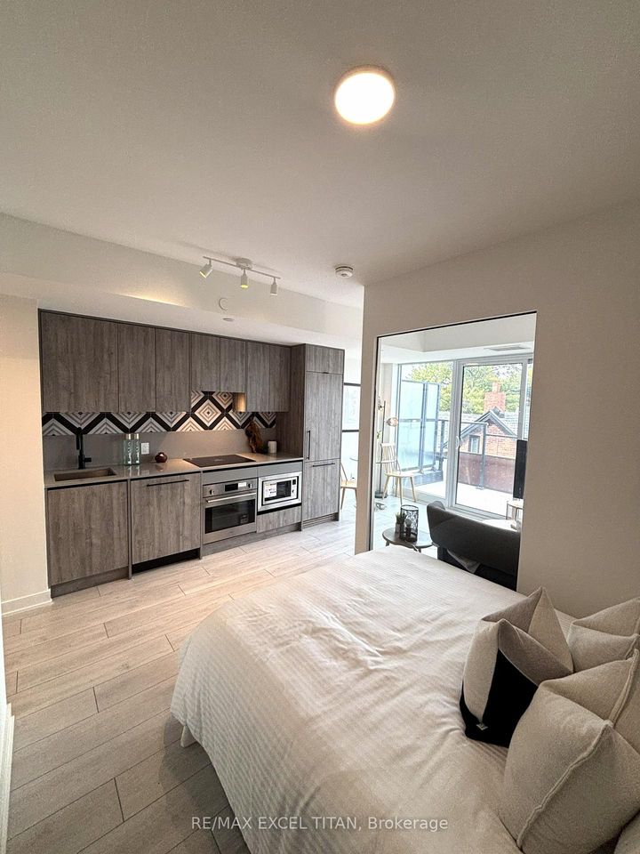 Photo 13 at 416 - 5 Lakeview Avenue, Bellwoods, Toronto