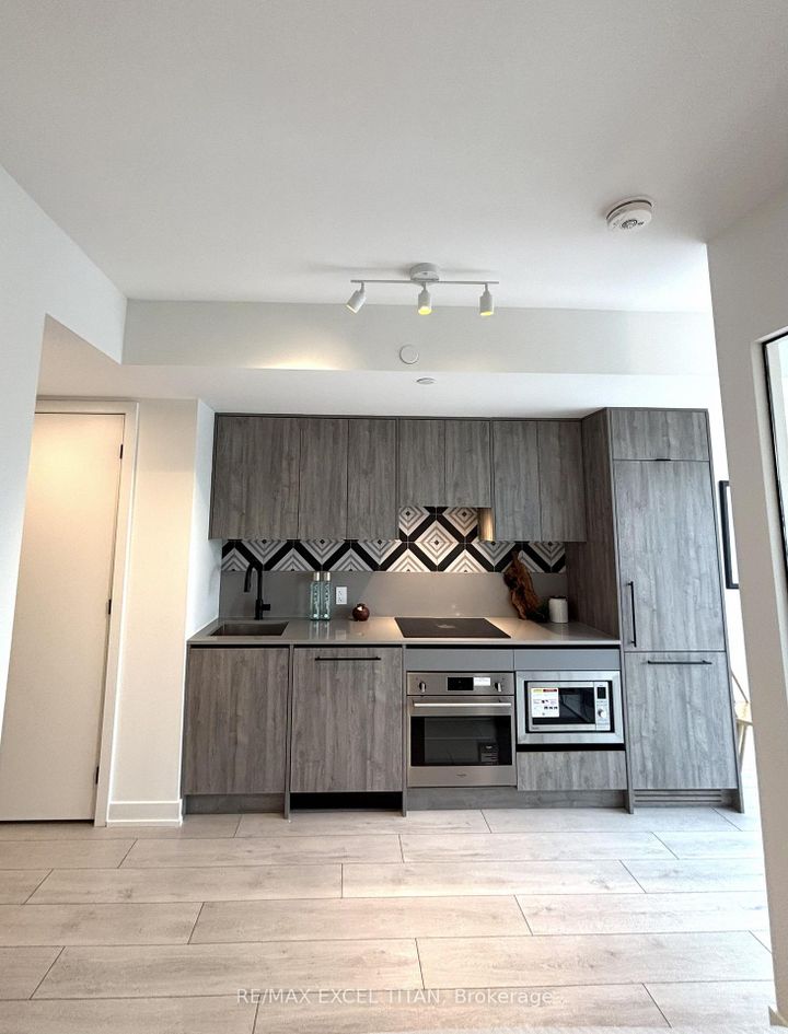 Photo 14 at 416 - 5 Lakeview Avenue, Bellwoods, Toronto