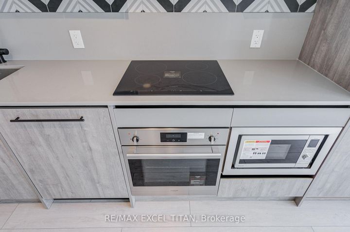 Photo 15 at 416 - 5 Lakeview Avenue, Bellwoods, Toronto
