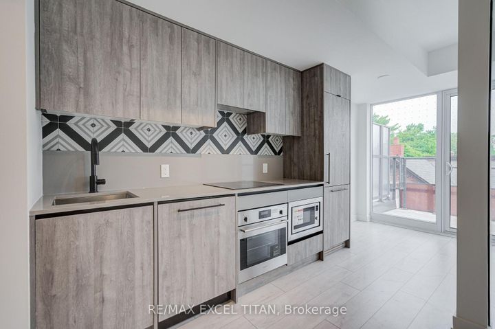 Photo 16 at 416 - 5 Lakeview Avenue, Bellwoods, Toronto
