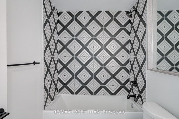 Photo 20 at 416 - 5 Lakeview Avenue, Bellwoods, Toronto