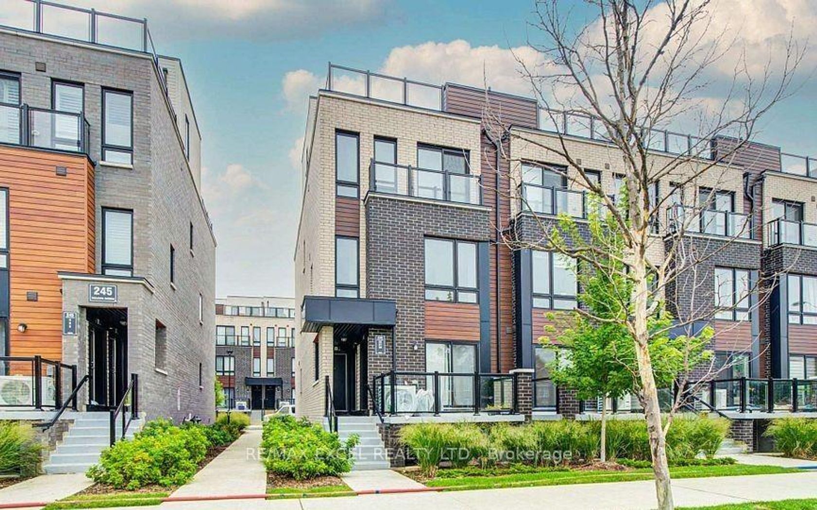 05 - 235 Mclevin Avenue, Malvern, Toronto 