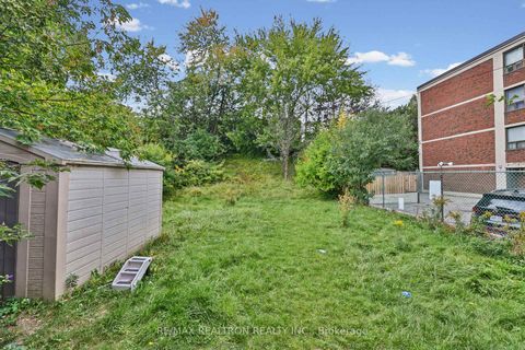 Photo 36 at 68 Elfreda Boulevard, Birchmount, Toronto