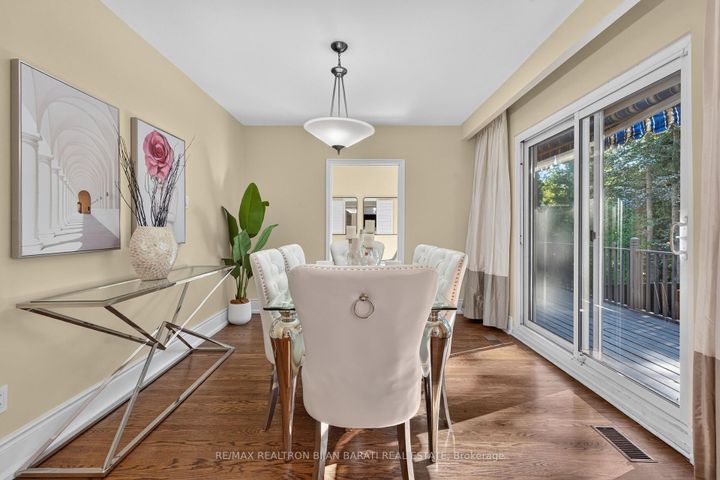 Photo 12 at 22 Brucedale Crescent, Bayview Village, Toronto