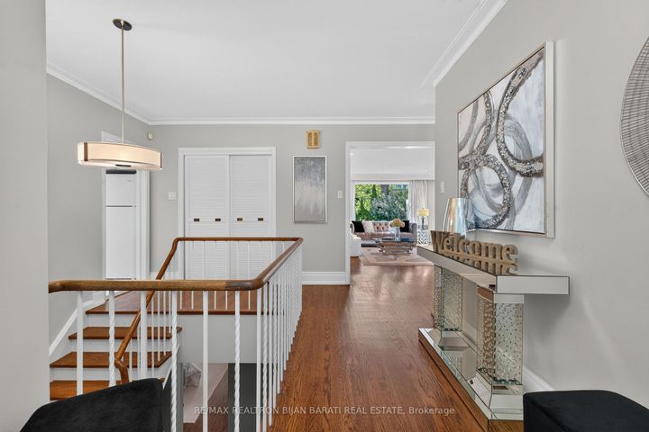 Photo 15 at 22 Brucedale Crescent, Bayview Village, Toronto