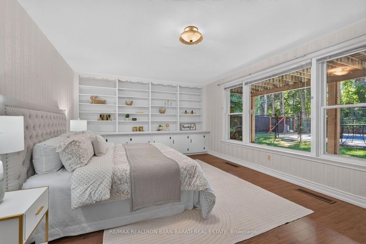 Photo 34 at 22 Brucedale Crescent, Bayview Village, Toronto