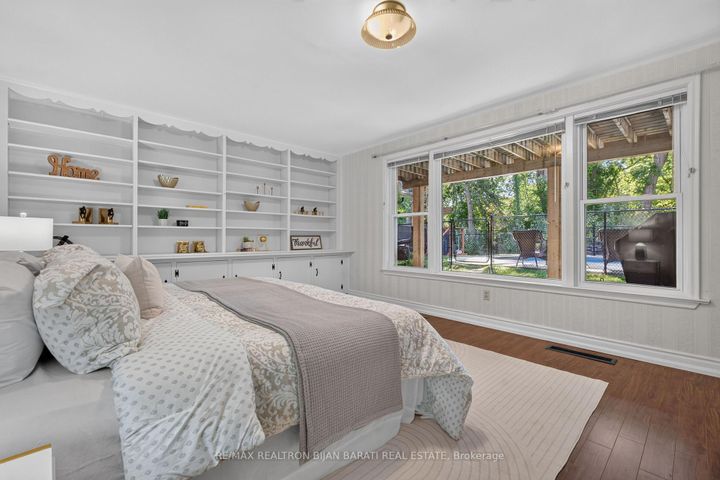 Photo 35 at 22 Brucedale Crescent, Bayview Village, Toronto