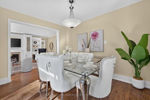 Photo 11 at 22 Brucedale Crescent, Bayview Village, Toronto