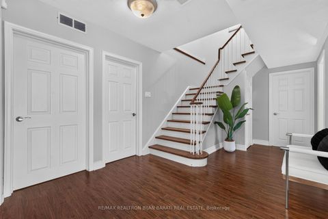 Photo 31 at 22 Brucedale Crescent, Bayview Village, Toronto