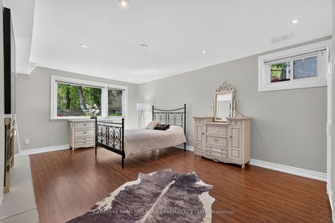 Photo 32 at 22 Brucedale Crescent, Bayview Village, Toronto