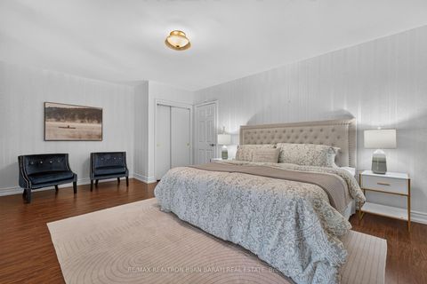 Photo 37 at 22 Brucedale Crescent, Bayview Village, Toronto