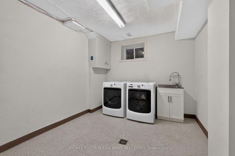 Photo 38 at 22 Brucedale Crescent, Bayview Village, Toronto
