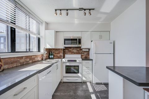 Photo 15 at 301 - 250 Queens Quay W, Waterfront Communities C1, Toronto