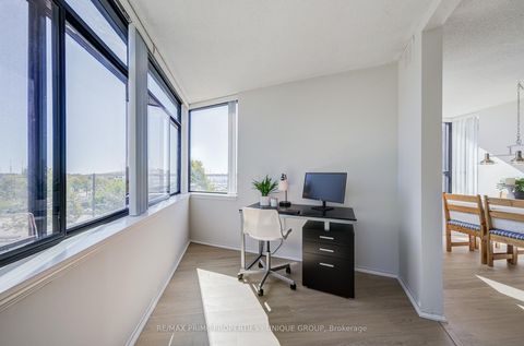 Photo 25 at 301 - 250 Queens Quay W, Waterfront Communities C1, Toronto