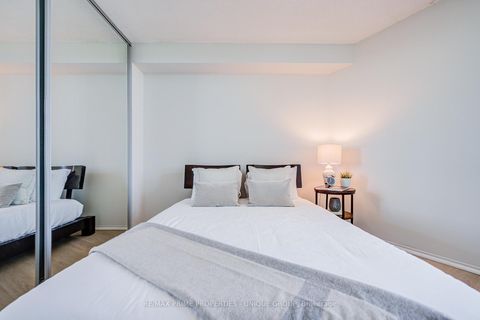 Photo 30 at 301 - 250 Queens Quay W, Waterfront Communities C1, Toronto