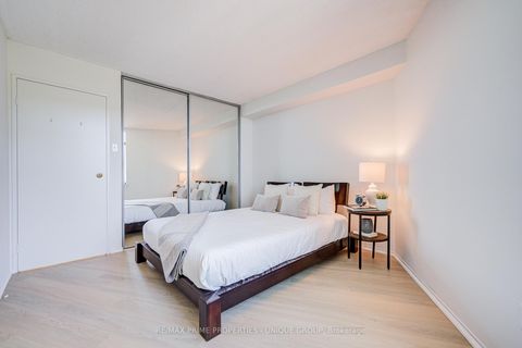 Photo 31 at 301 - 250 Queens Quay W, Waterfront Communities C1, Toronto