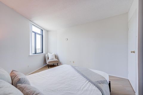 Photo 32 at 301 - 250 Queens Quay W, Waterfront Communities C1, Toronto