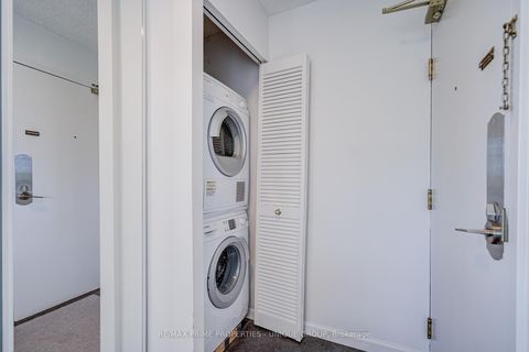 Photo 33 at 301 - 250 Queens Quay W, Waterfront Communities C1, Toronto