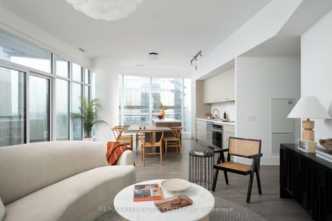 Photo 12 at 6210 - 10 York Street, Waterfront Communities C1, Toronto