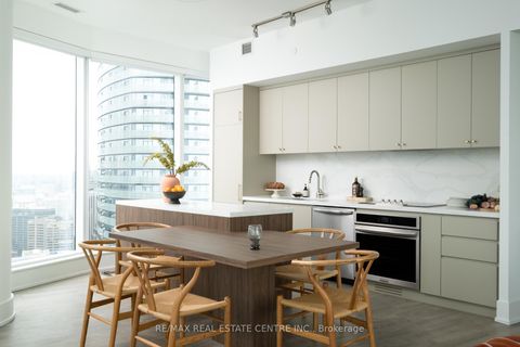 Photo 15 at 6210 - 10 York Street, Waterfront Communities C1, Toronto