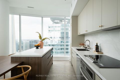 Photo 17 at 6210 - 10 York Street, Waterfront Communities C1, Toronto