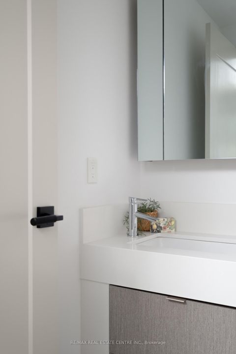 Photo 32 at 6210 - 10 York Street, Waterfront Communities C1, Toronto