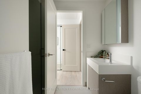 Photo 34 at 6210 - 10 York Street, Waterfront Communities C1, Toronto