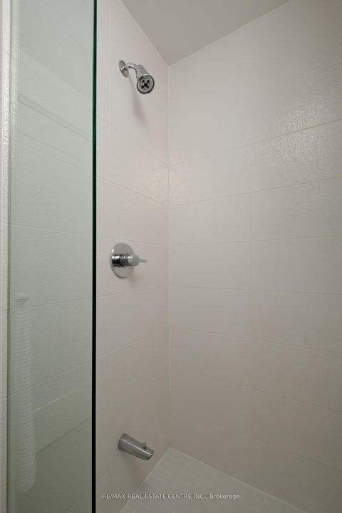 Photo 35 at 6210 - 10 York Street, Waterfront Communities C1, Toronto