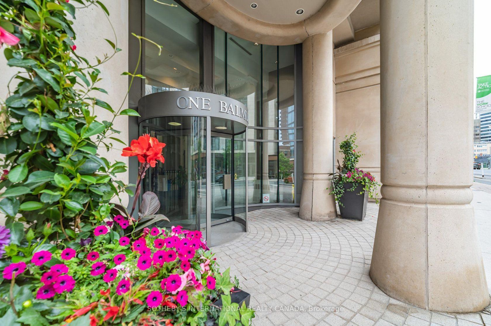 201 - 1 Balmoral Avenue, St. Clair, Toronto 