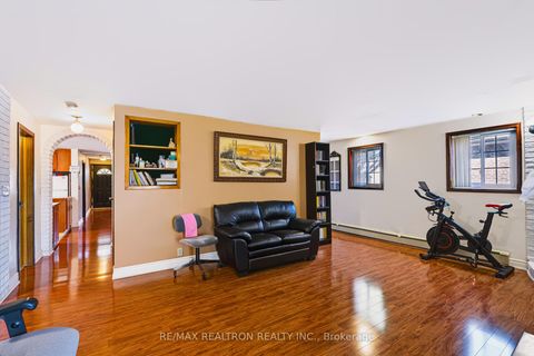 Photo 10 at 77 Chiswick Avenue, Amesbury, Toronto