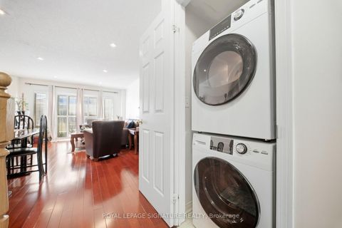 Photo 11 at 552 - 83 Mondeo Drive, Dorset Park, Toronto