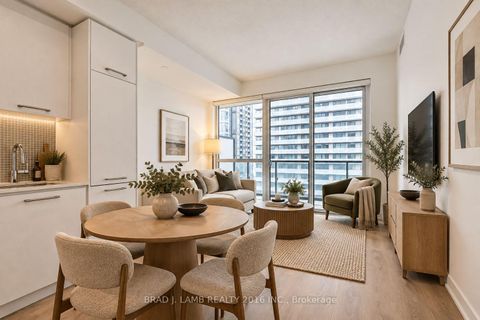 Photo 2 at 2810 - 87 Peter Street, Waterfront Communities C1, Toronto