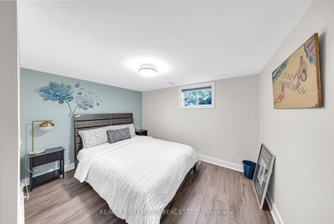 Photo 33 at 16 Sultana Avenue, Lawrence, Toronto