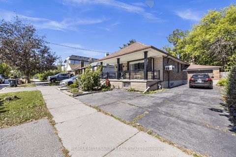 Photo 42 at 16 Sultana Avenue, Lawrence, Toronto