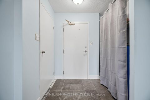Photo 9 at 206 - 1 Rowntree Road, Jamestown, Toronto