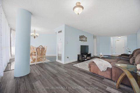 Photo 14 at 206 - 1 Rowntree Road, Jamestown, Toronto