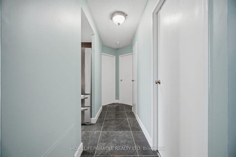 Photo 22 at 206 - 1 Rowntree Road, Jamestown, Toronto