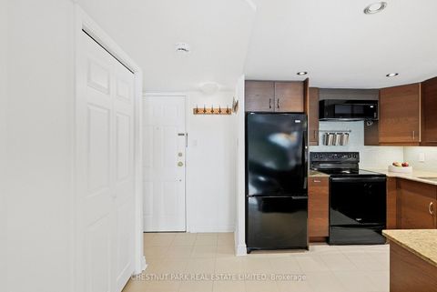 Photo 1 at 211 - 65 Scadding Avenue, Waterfront Communities C8, Toronto