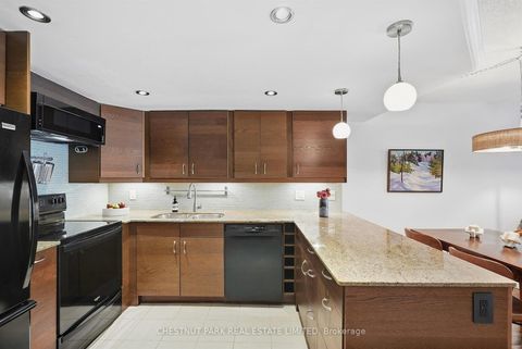 Photo 3 at 211 - 65 Scadding Avenue, Waterfront Communities C8, Toronto